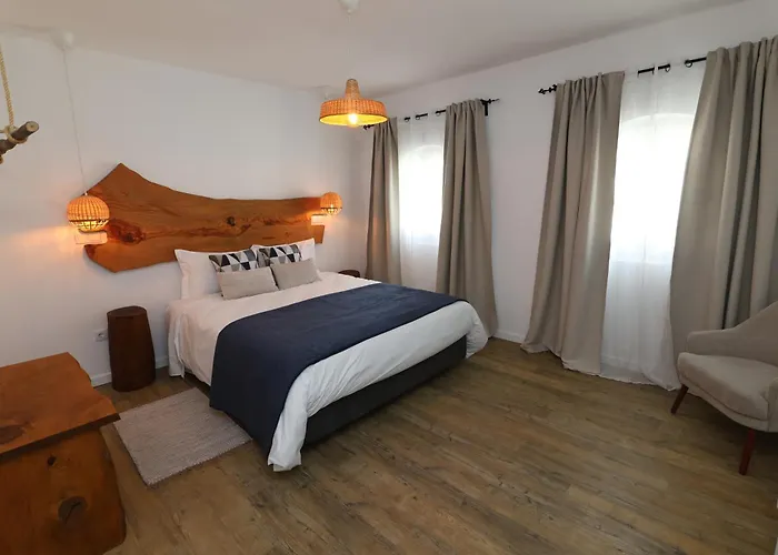 Cangalho Premium Bed and Breakfast Azueira